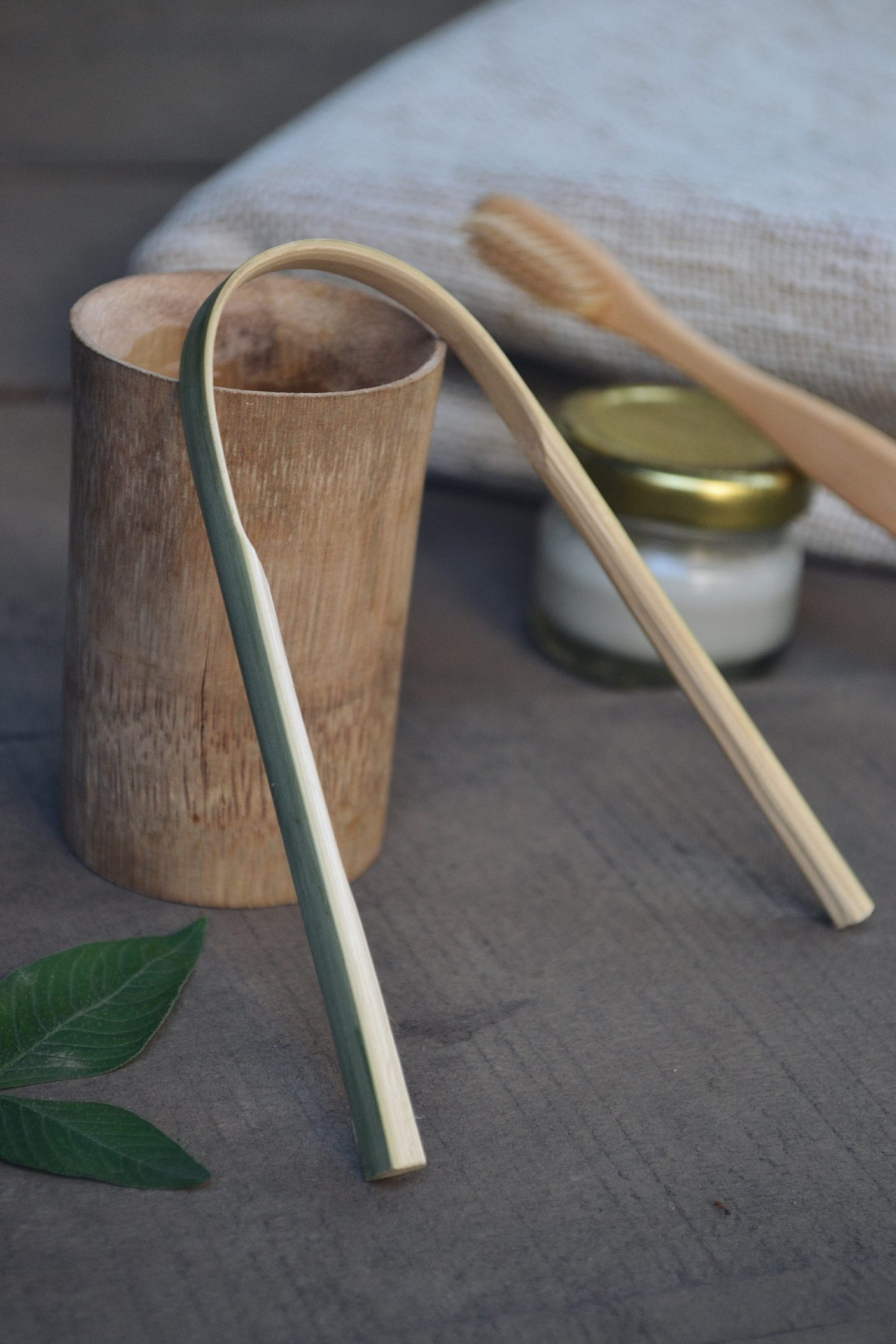 .Bamboo Tongue Cleaner